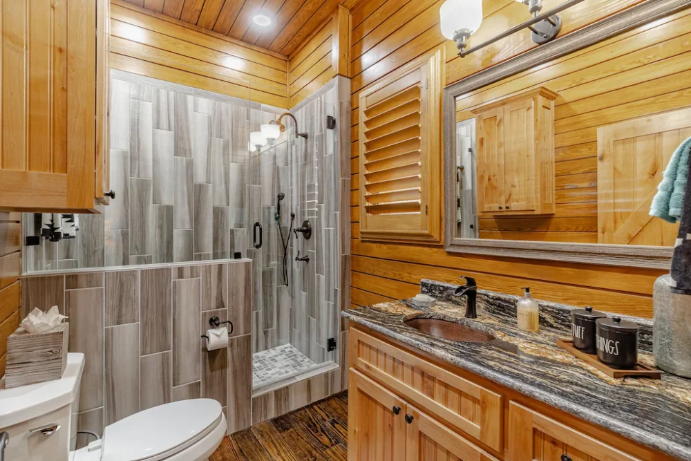 Roland Cabin Image 08