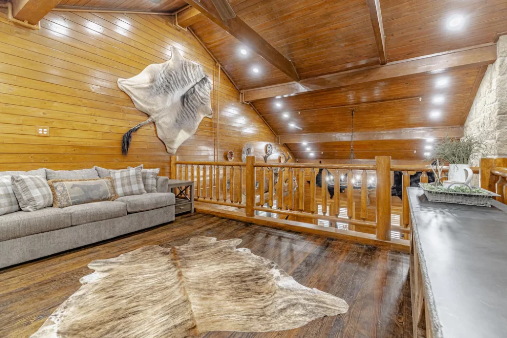 Roland Cabin Image 11